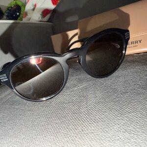 Burberry Black Round Sunglasses